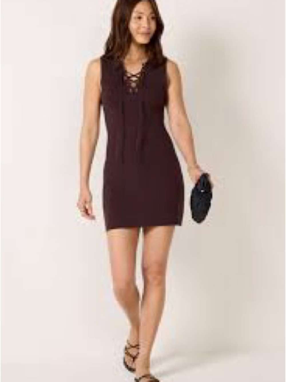 cupcakes & cashmere Sleeveless Lace-Up V-Neck Midi Dress in Plum
